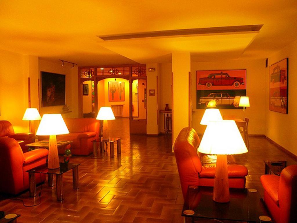Hotel Pradas Jaca Kültér fotó