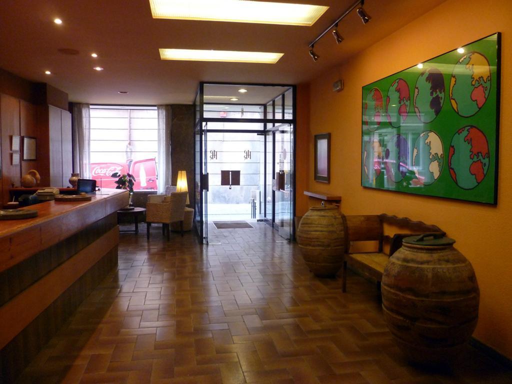 Hotel Pradas Jaca Kültér fotó